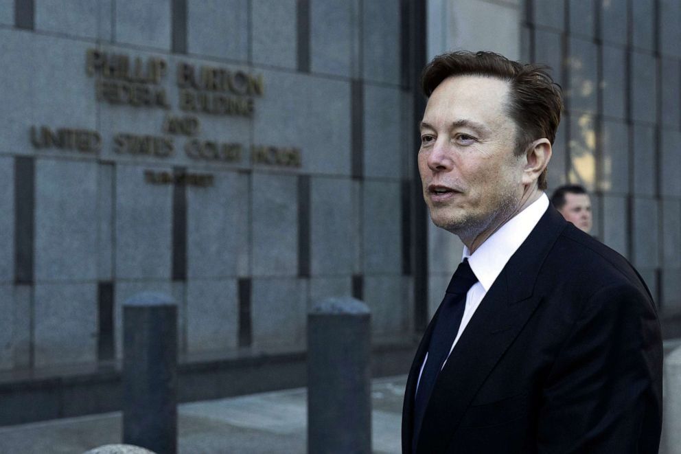 PHOTO: Elon Musk departs the Phillip Burton Federal Building and United States Court House in San Francisco, on Jan. 24, 2023.