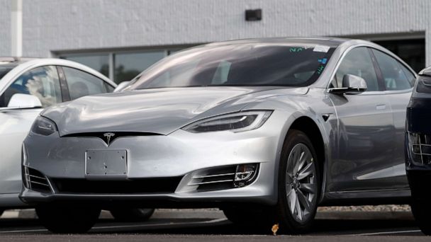 Tesla S Autopilot Systems The Subject Of New Nhtsa Investigation Abc30 Fresno