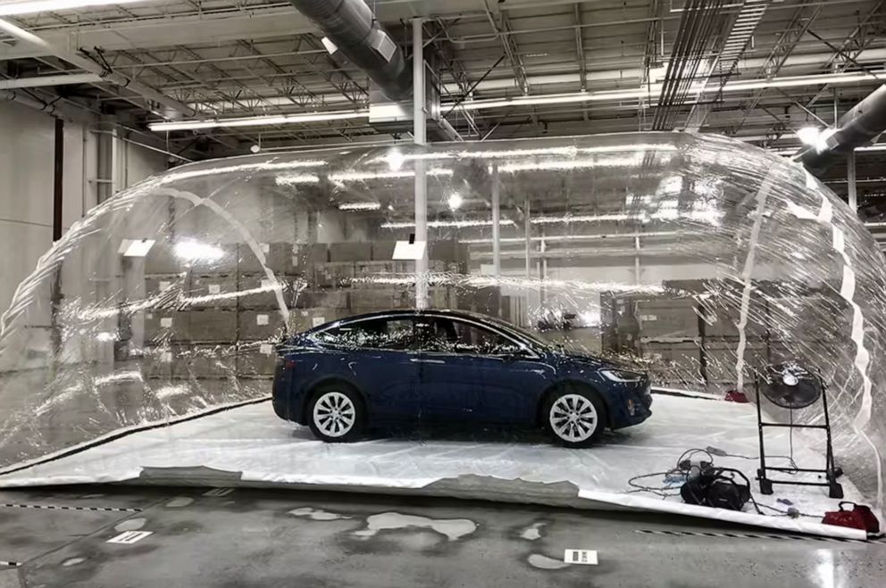PHOTO: Tesla was the first automaker to install HEPA-rated filter in its vehicles. The HEPA filter and Bioweapon Defense Mode in a Model X are being tested.