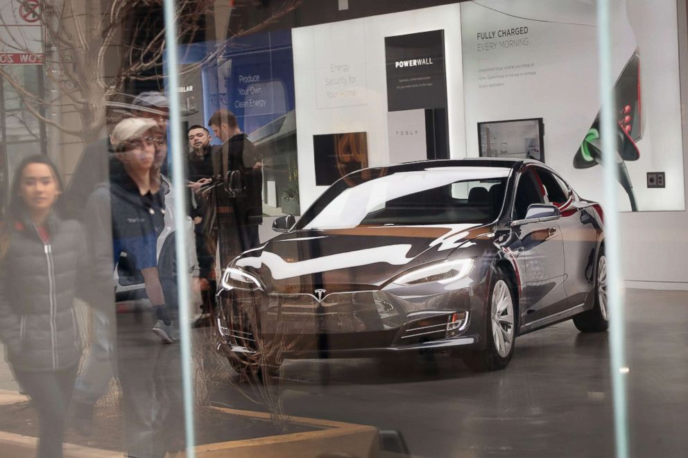 PHOTO: A Model S sits on the showroom floor at a Tesla dealership on March 30, 2018, in Chicago, Ill.
