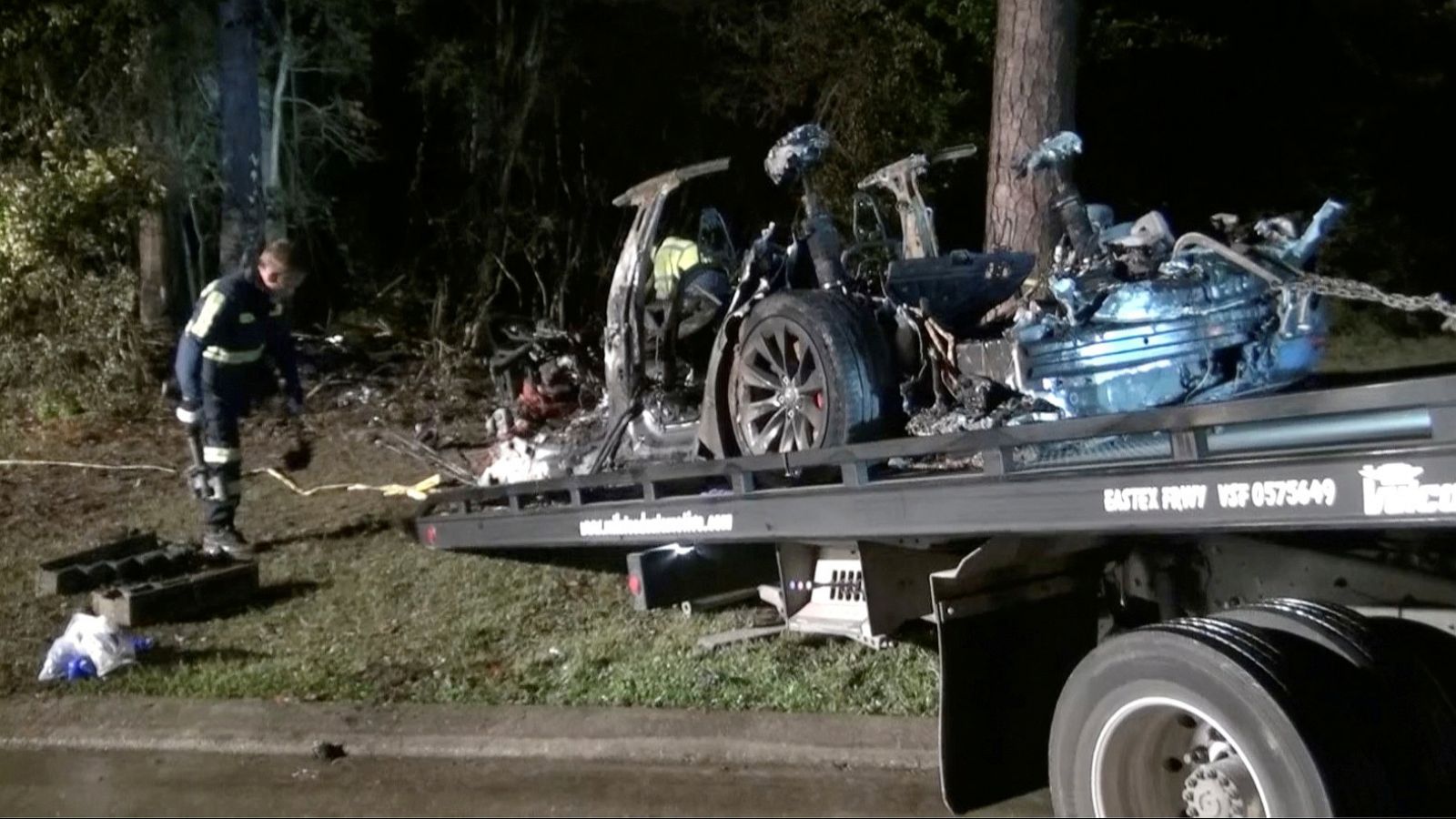 Driver was behind wheel at time of Texas Tesla crash, NTSB says