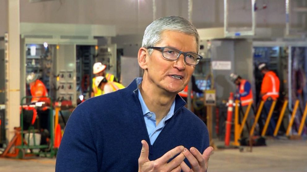 PHOTO: Apple CEO Tim Cook is interviewed by ABC News in Reno, Nev., Jan. 17, 2018. 