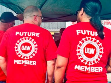 Mercedes-Benz workers in Alabama are voting to join the UAW. Here's what's at stake.