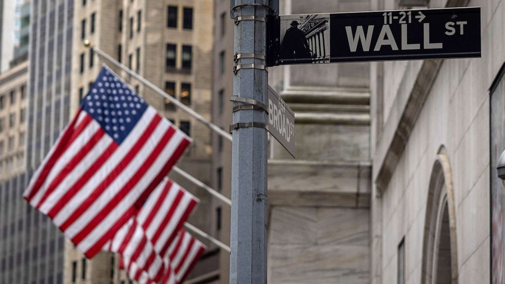 PHOTO: American flags fly outside the New York Stock Exchange in New York on June 16, 2022.
