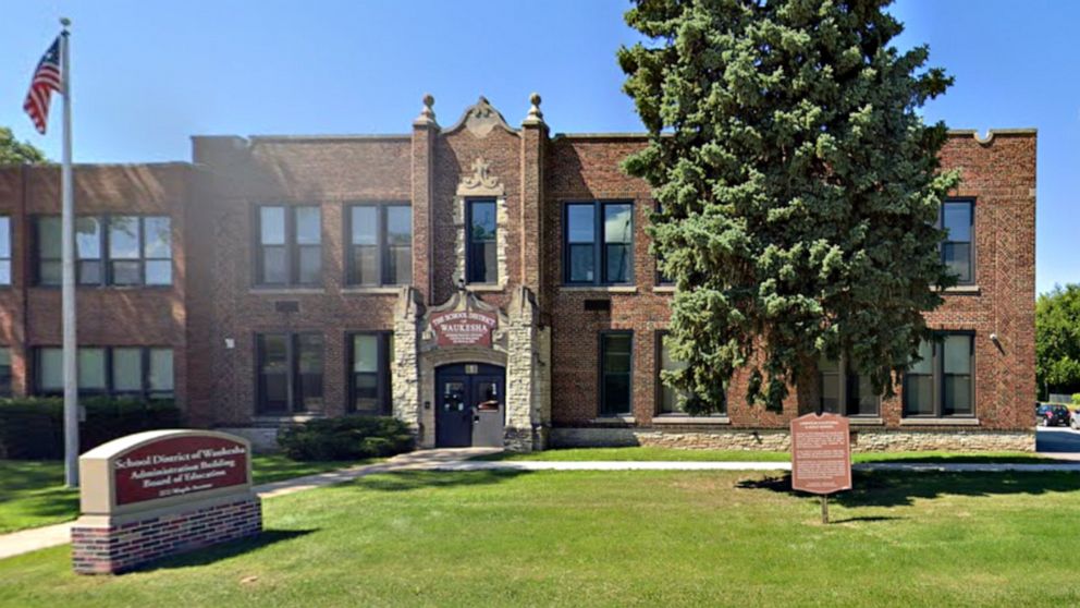 PHOTO: Waukesha School District building in Wisconsin.