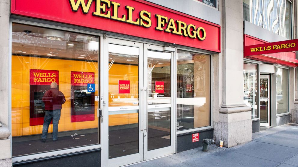 Wells Fargo says 'power shutdown' behind problems with online banking