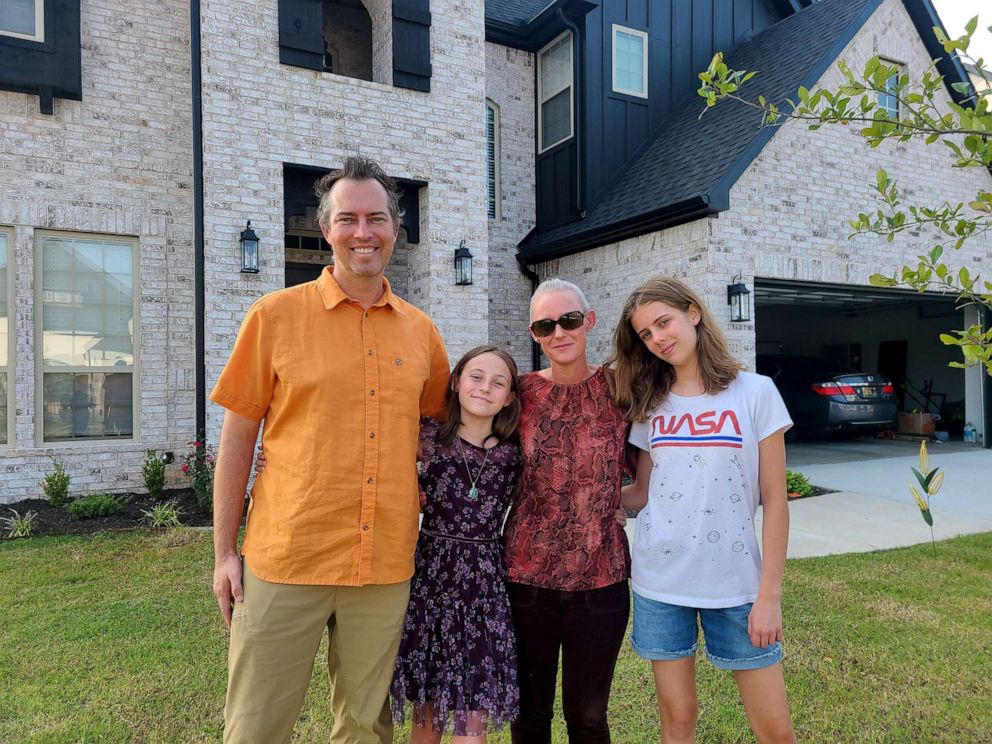 PHOTO: Wesley and Kimberly Robinson, pictured with their daughters, watched mortgage rates climb as their new home was under construction over the past year.