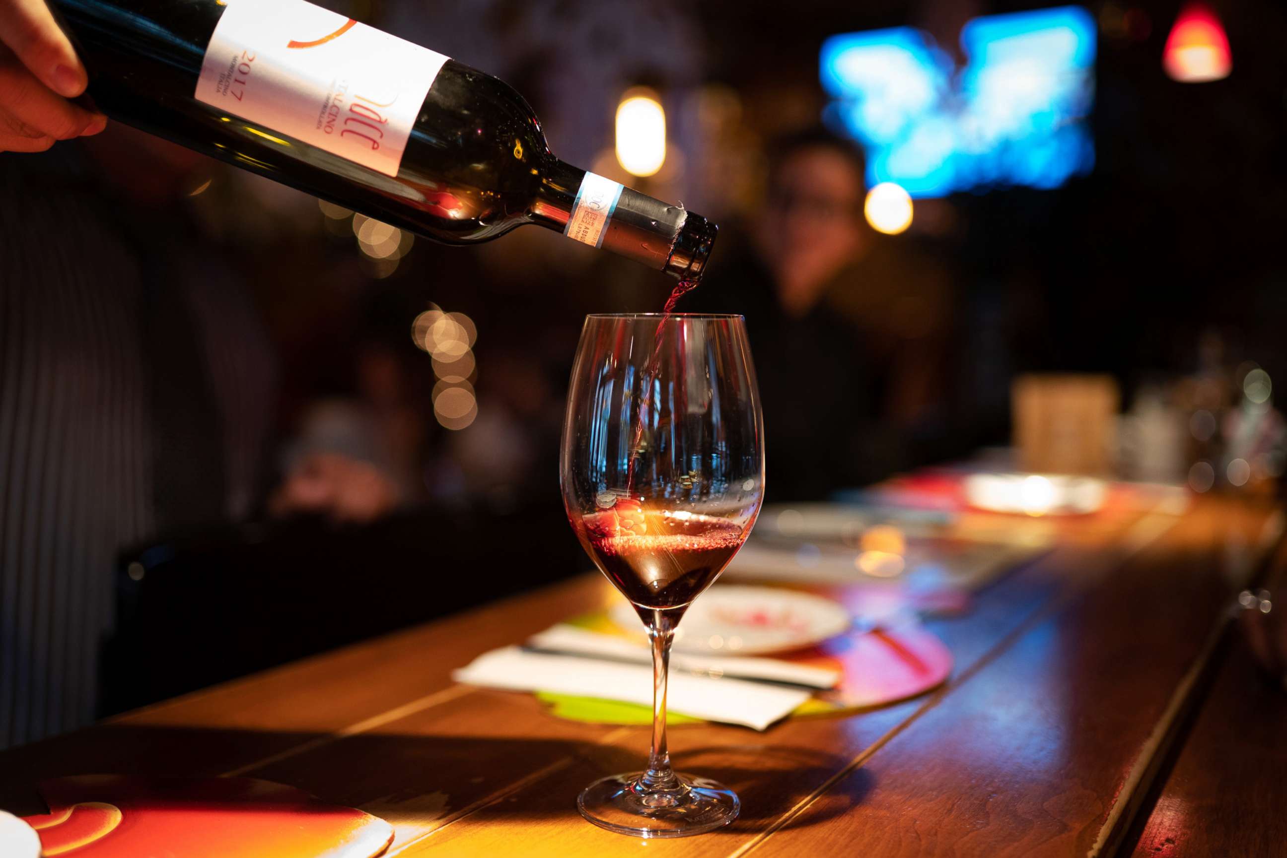 PHOTO: Wine is pouted at Il Posto Accanto, a wine bar and trattoria in New York, Jan. 4, 2020.