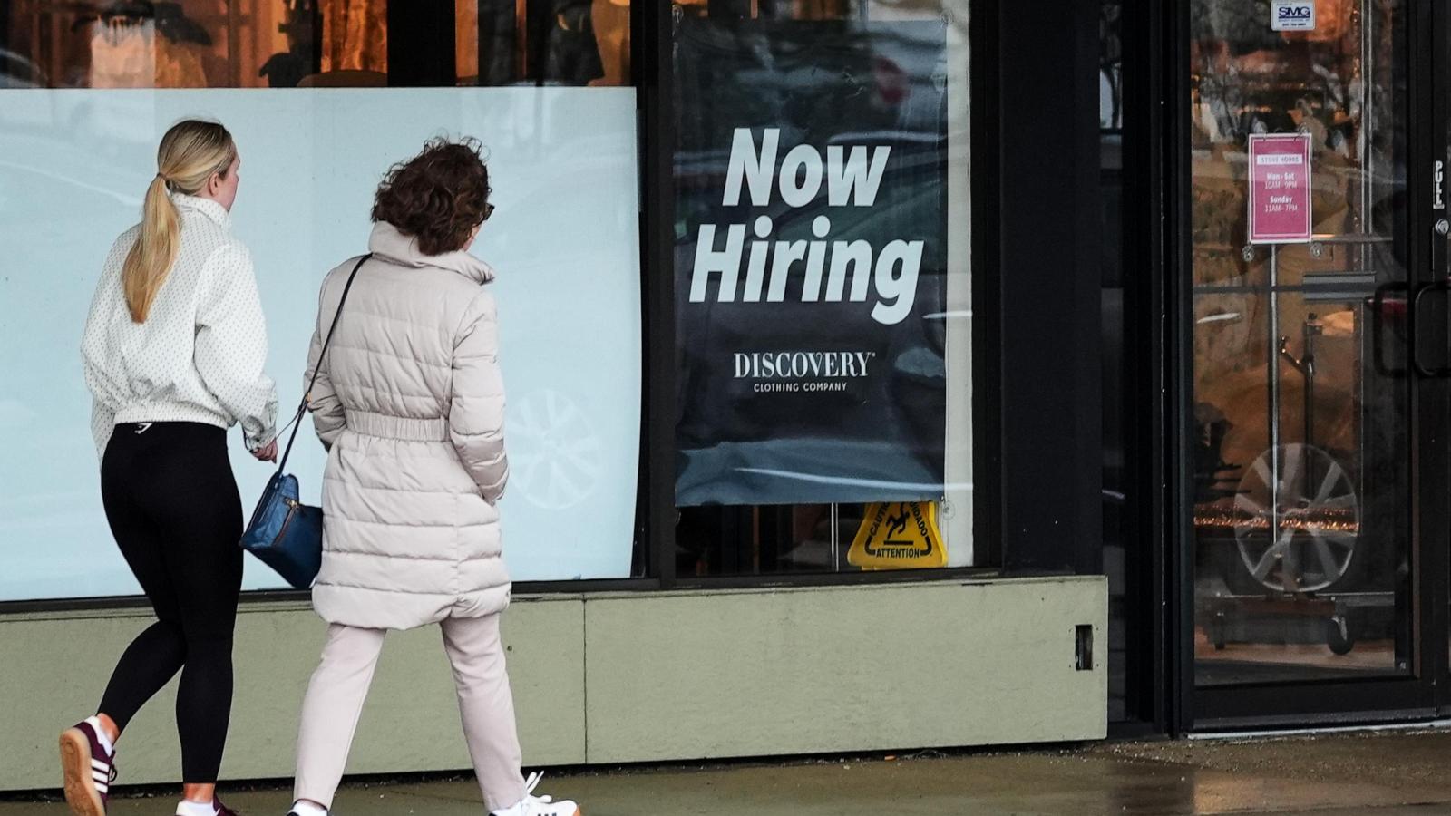 US jobless claim filings rise modestly to 214,000 last week, remain at healthy levels