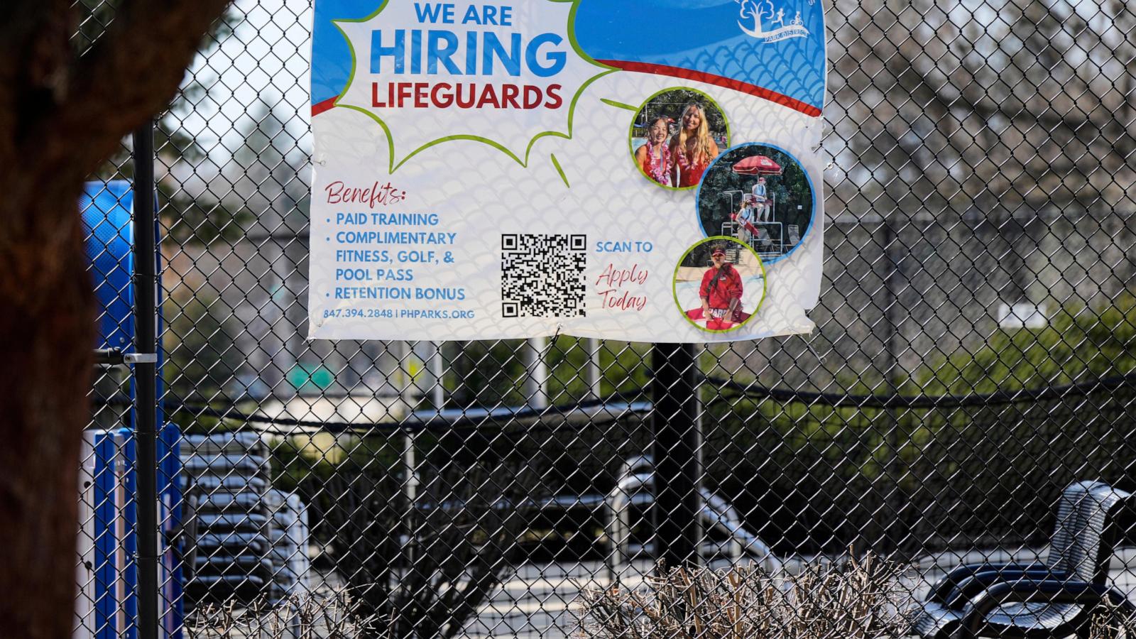 US filings for jobless benefits inch up as labor market remains strong