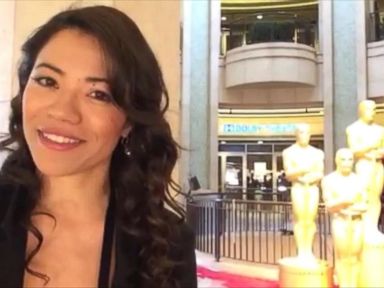 VIDEO: Behind-the-Scenes at the Red Carpet Pre-Show for the 2015 Oscars