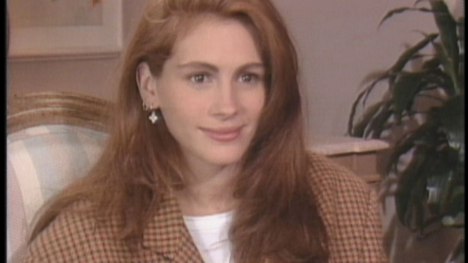 Julia Roberts Sex Tape Porn - 3/21/1990: Julia Roberts Dishes on 'Pretty Woman' Sex Scenes - Good Morning  America