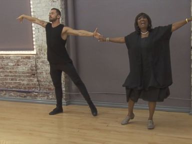 VIDEO: The 70-year-old contestant works through knee pain as she rehearses new moves for "Dancing With the Stars."