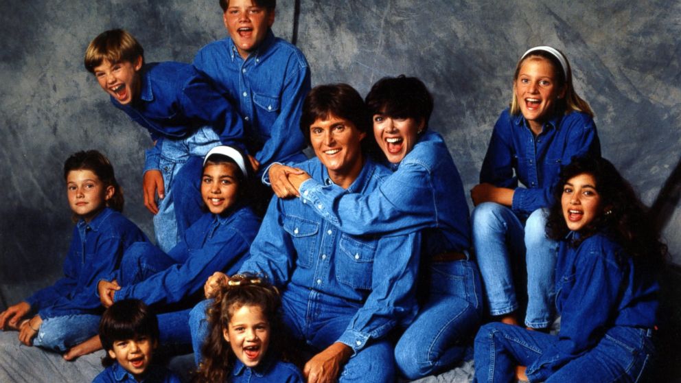 PHOTO: Bruce Jenner and Kris Jenner, center, pose with their children for a family portrait in 1991 in Los Angeles. 