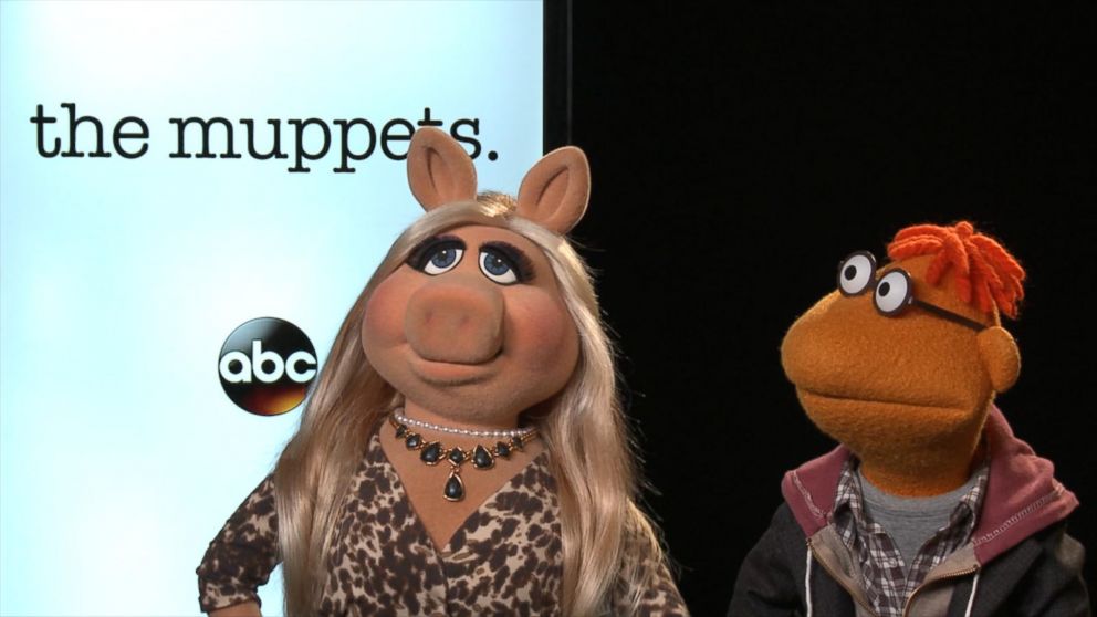 Netflix UK & Ireland on X: Miss Piggy gets into the Netflix spirit. The  Muppets Movie is #NowOnNetflixUK:  #OITNB   / X