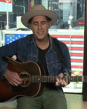 VIDEO: Artist Joshua Radin Talks Songwriting, New album and Performs 'Beautiful Day'