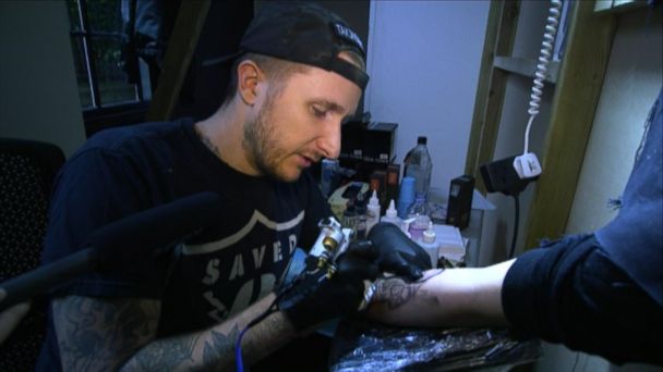 Video Tattoo Artist Scott Campbell Gives Out Free Mystery Tattoos to ...