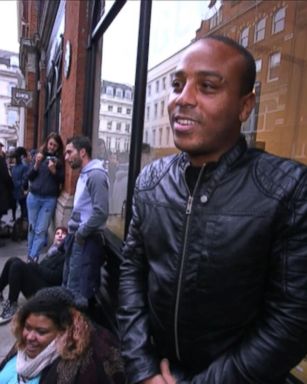 VIDEO: Hundreds of Londoners Wait to Get Mystery Tattoo