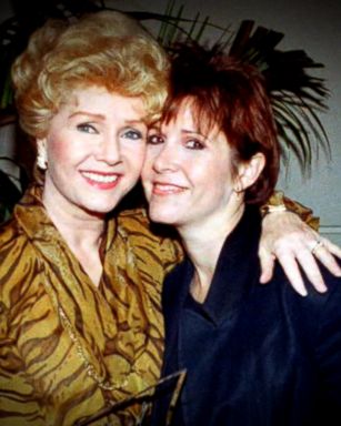 VIDEO: Fans of Carrie Fisher and her mother, Debbie Reynolds, were able to pay their final respects at a public memorial held Saturday.