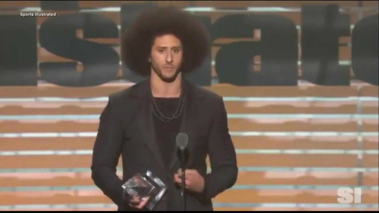 Colin Kaepernick wins SI's Muhammad Ali Legacy Award - Sports