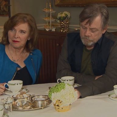 VIDEO: Mark Hamill's wife and daughter open up about traveling the world together and the loss of Carrie Fisher.