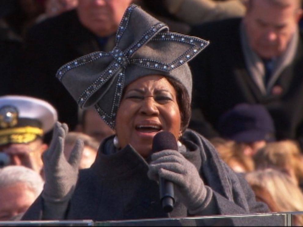 VIDEO: The Queen of Soul performed My Country, Tis of Thee minutes before Barack Obama was sworn in as president in 2009.