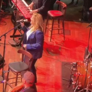 VIDEO: Trisha Yearwood sings 'Every Girl in This Town'