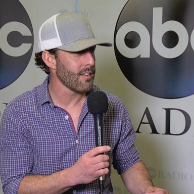 VIDEO: Aaron Watson on 'Red Bandana'