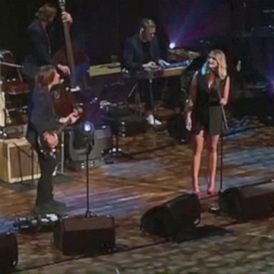 VIDEO: Miranda Lambert and Keith Urban duet on "The House That Built Me" 