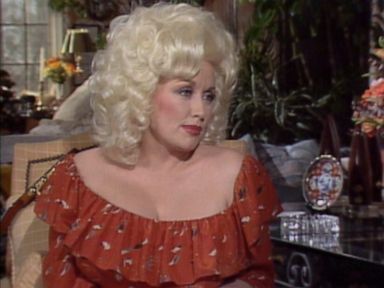WATCH:  At home with Dolly Parton in 1982