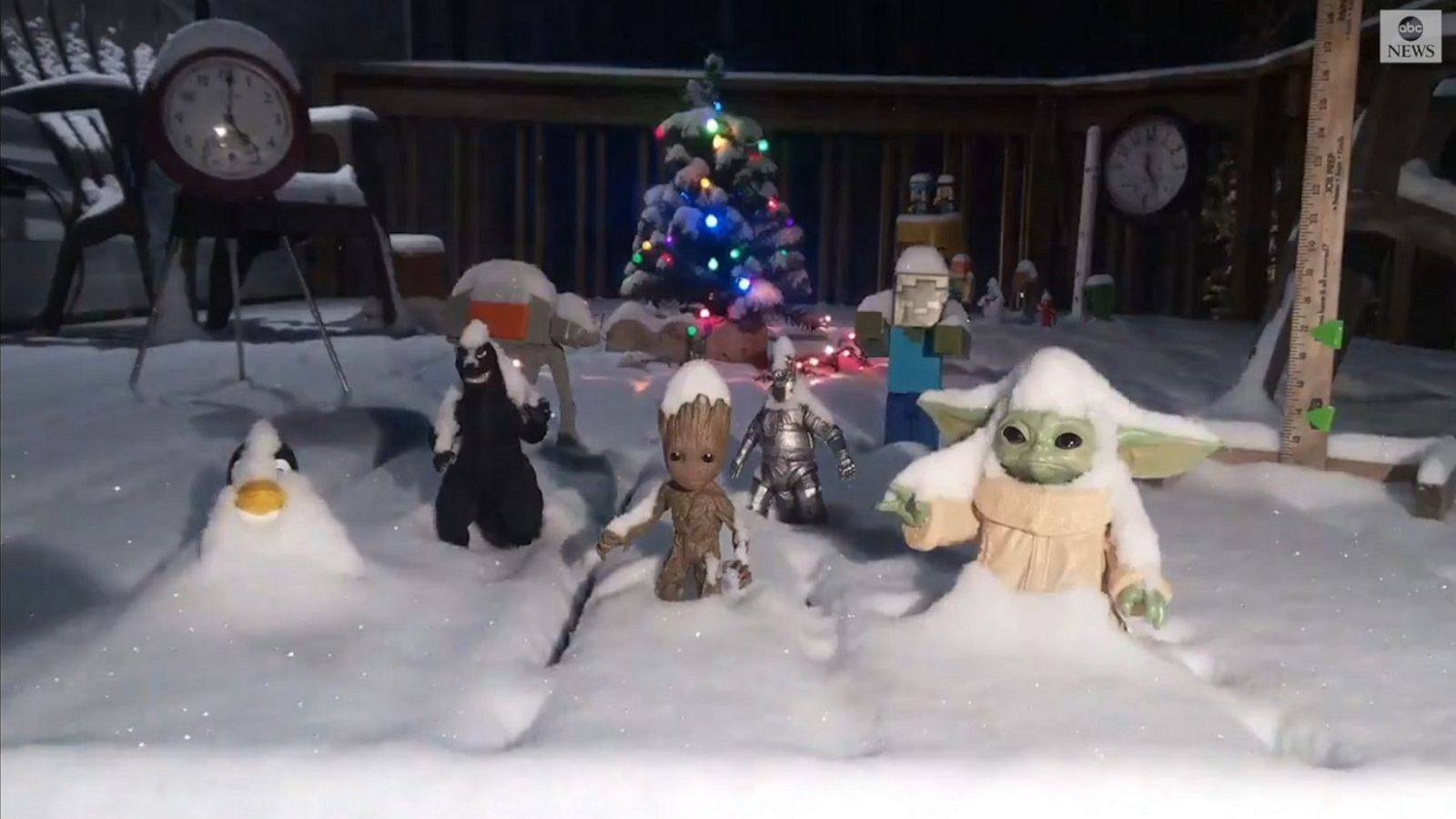 Newborns enter a galaxy far, far away in Baby Yoda-inspired outfits - Good  Morning America