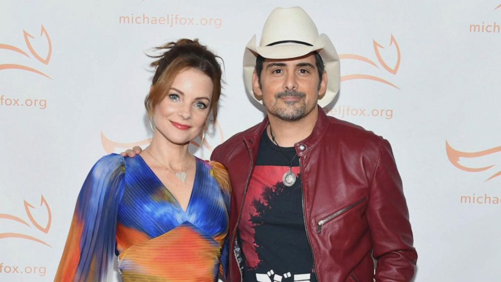 Video Inside The Store Brad Paisley And Kimberly Williams Paisley S   211108 Vod Cma Paisely HpMain 16x9 992 