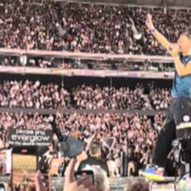 VIDEO: Chris Martin takes a tumble