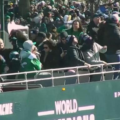 VIDEO: Eagles' Super Bowl parade takes over Philadelphia