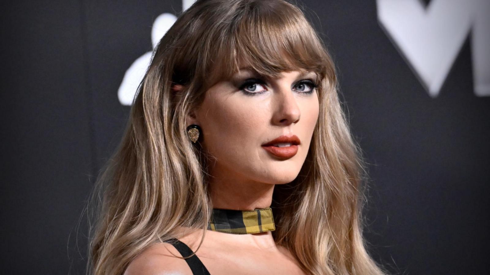 WATCH:  Taylor Swift files to trademark voice, image amid AI misuse