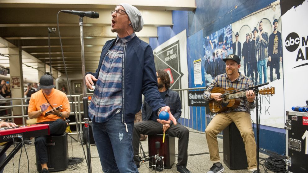  Linkin Park gave a surprise performance at New York City's Grand Central Terminal as part of Pop-Up Week on "GMA."  