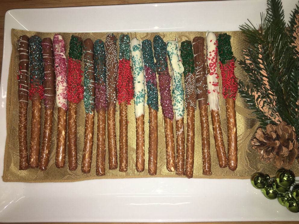 PHOTO: Actress Katie Holmes shared a festive holiday recipe for chocolate covered pretzels on "Good Morning America."