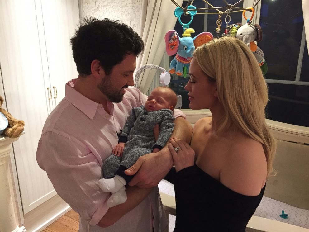 PHOTO: "Dancing With the Stars" pros Peta Murgatroyd and Maksim Chmerkovskiy welcomed son Shai Aleksander on Jan. 4, 2017.