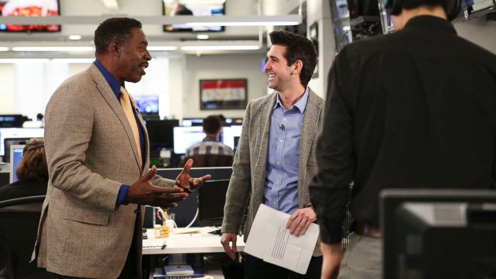 PHOTO: Ernie Hudson visits the ABC News office in New York with entertainment reporter Michael Rothman, April 2, 2015.