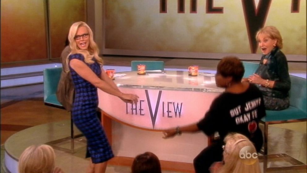 Jenny McCarthy twerks out a stellar 'The View' debut.