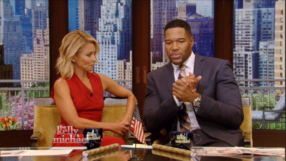 Kelly Ripa and Michael Strahan hosts on "Live! with Kelly and Michael," April 26, 2016.