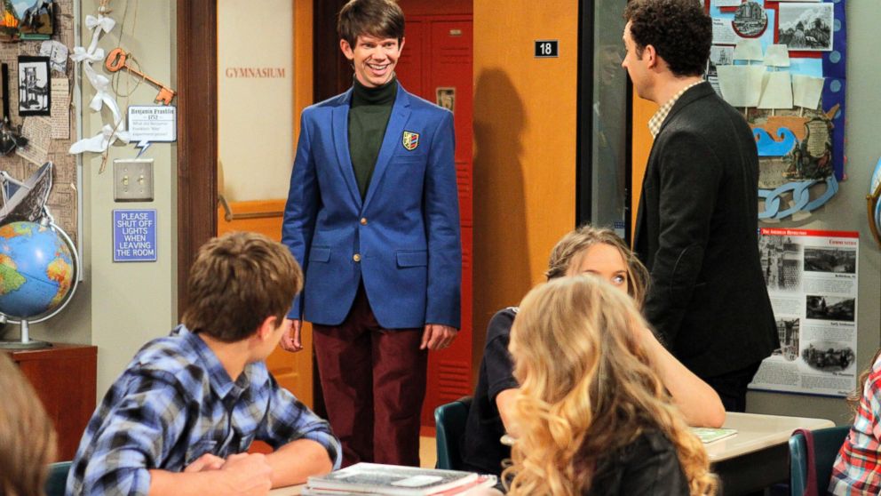 A scene from the tv show "Girl Meets World" with Lee Norris and Ben Savage.