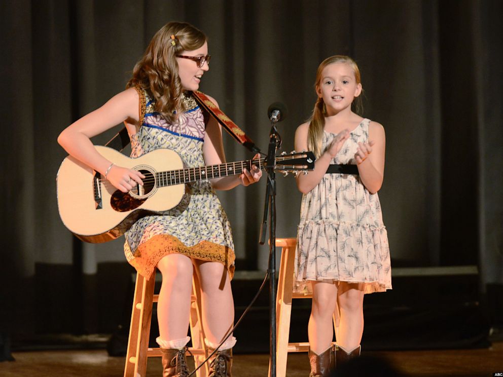 PHOTO: Lennon and Maisy Stella star in Nashville