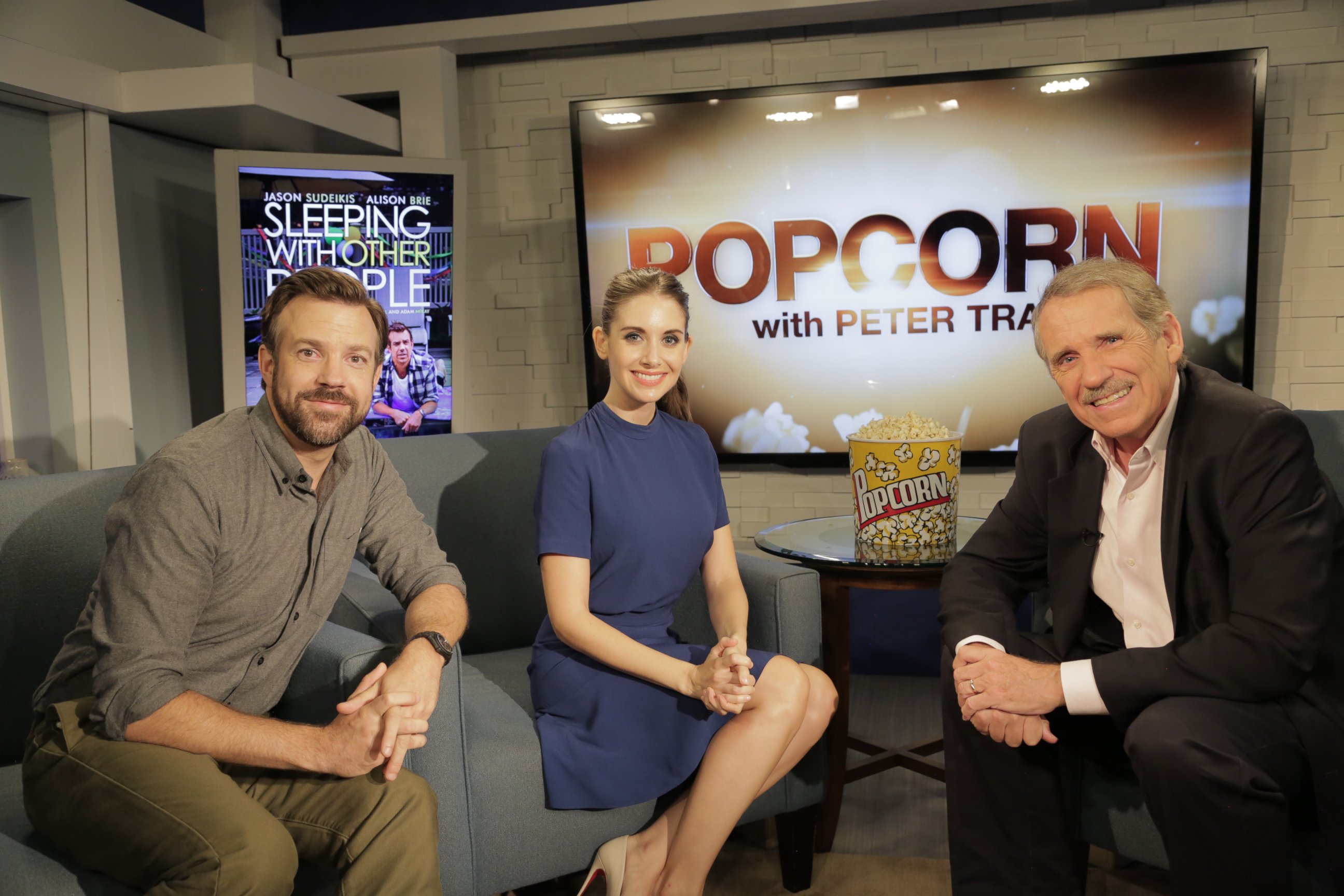 PHOTO: Jason Sudeikis and Alison Brie talk with Peter Travers on "Popcorn with Peter Travers." 