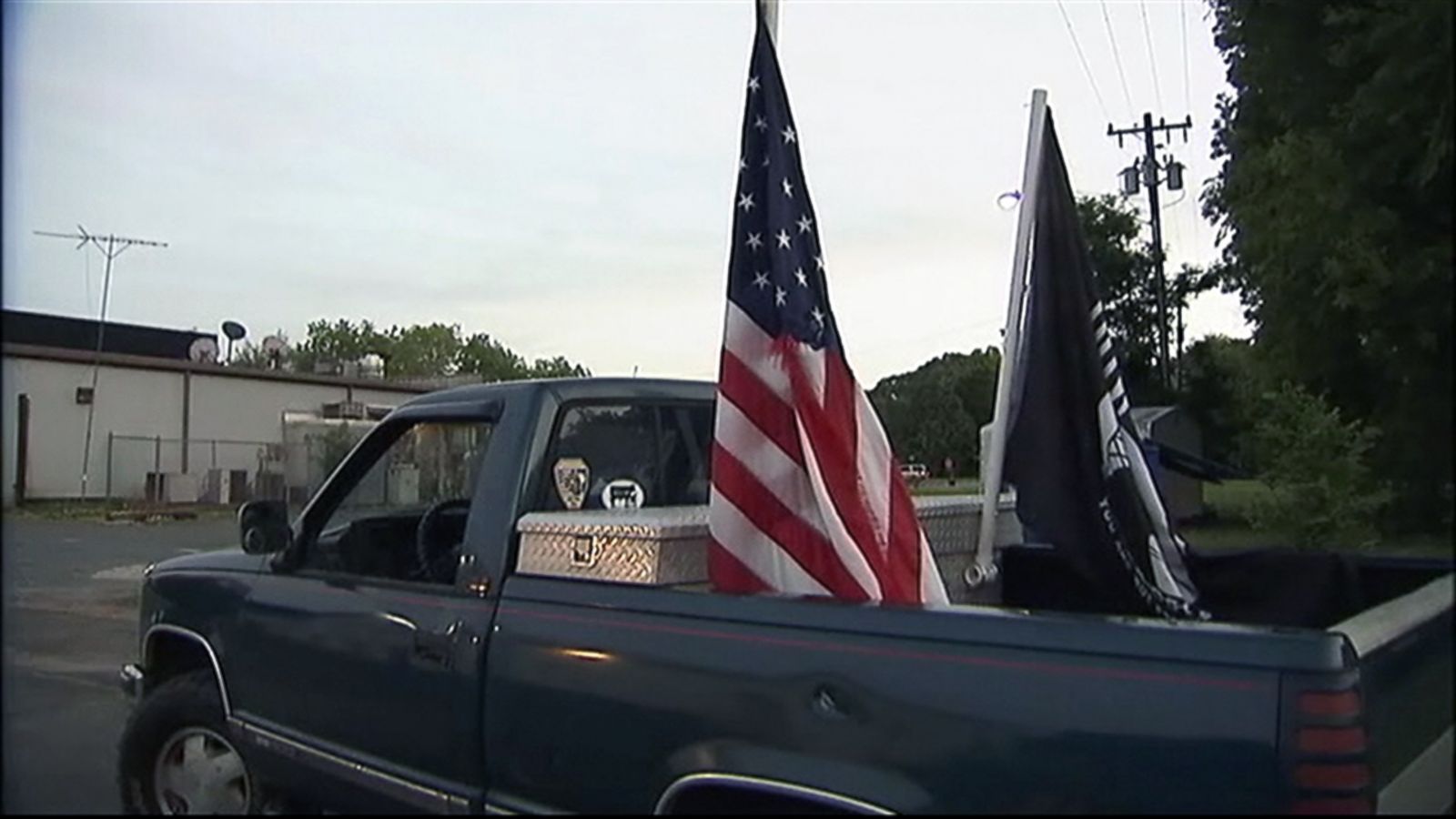 american flag truck mount