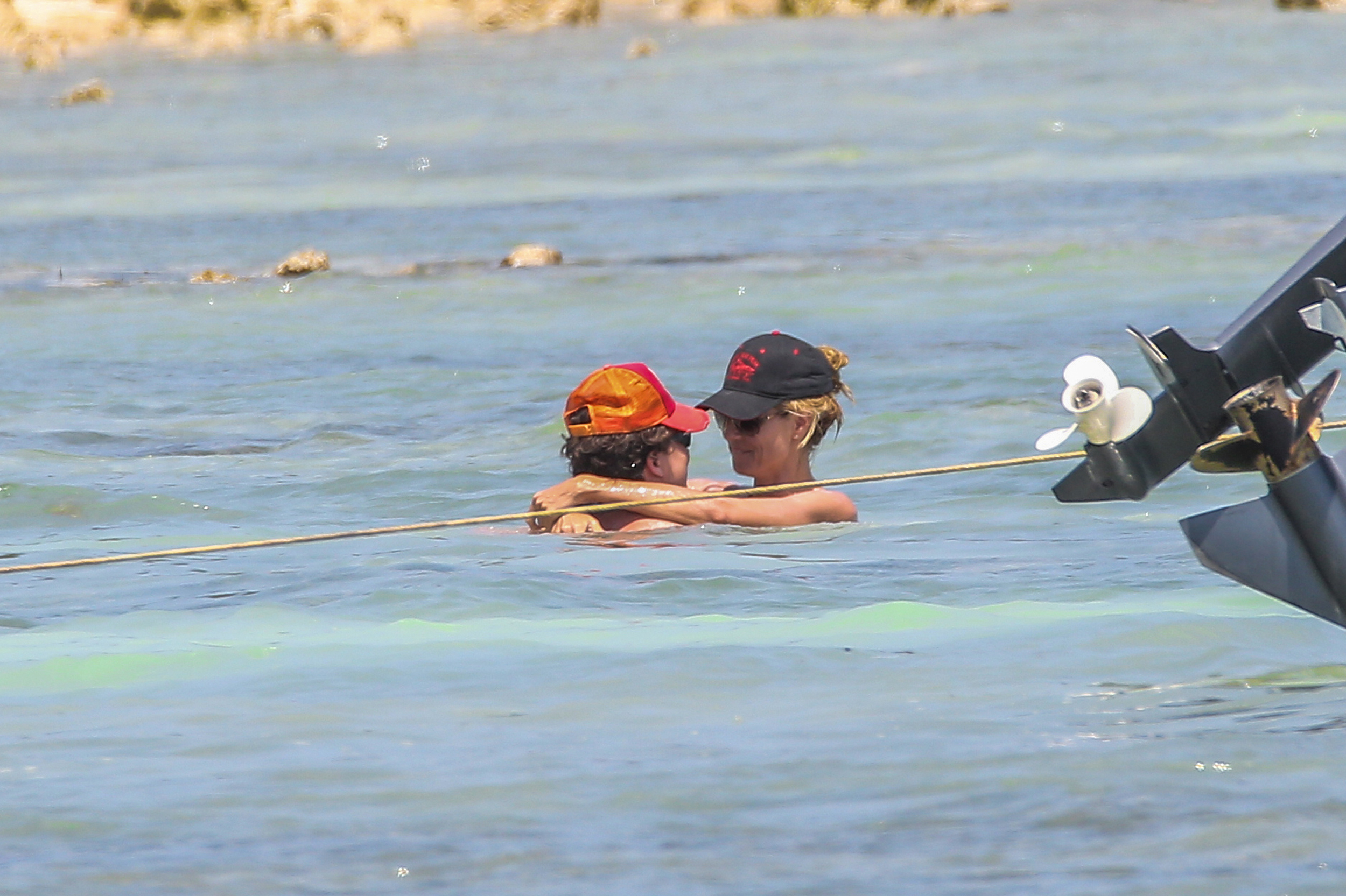 Heidi Klum enjoys a Mexican getaway with her new boyfriend Vito Schnabel and enjoys the sunny weather at the beach on April 15, 2014. 