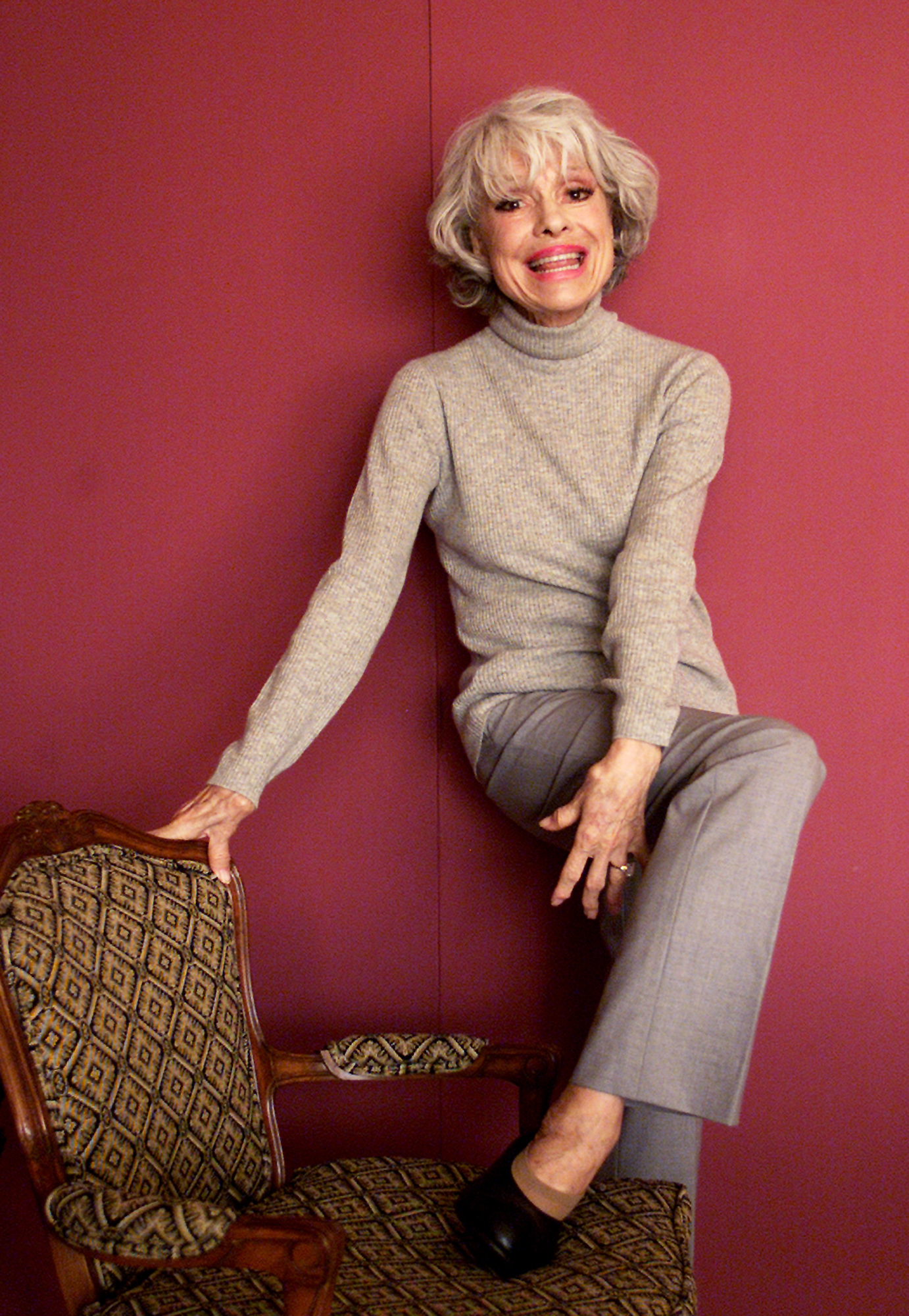 PHOTO: Actress Carol Channing, best known for her roles in "Gentlemen Prefer Blondes" and "Hello, Dolly!" poses for the camera during an interview at the Beverly Hilton Hotel, in Beverly Hills, California, Sept. 18, 2002. 