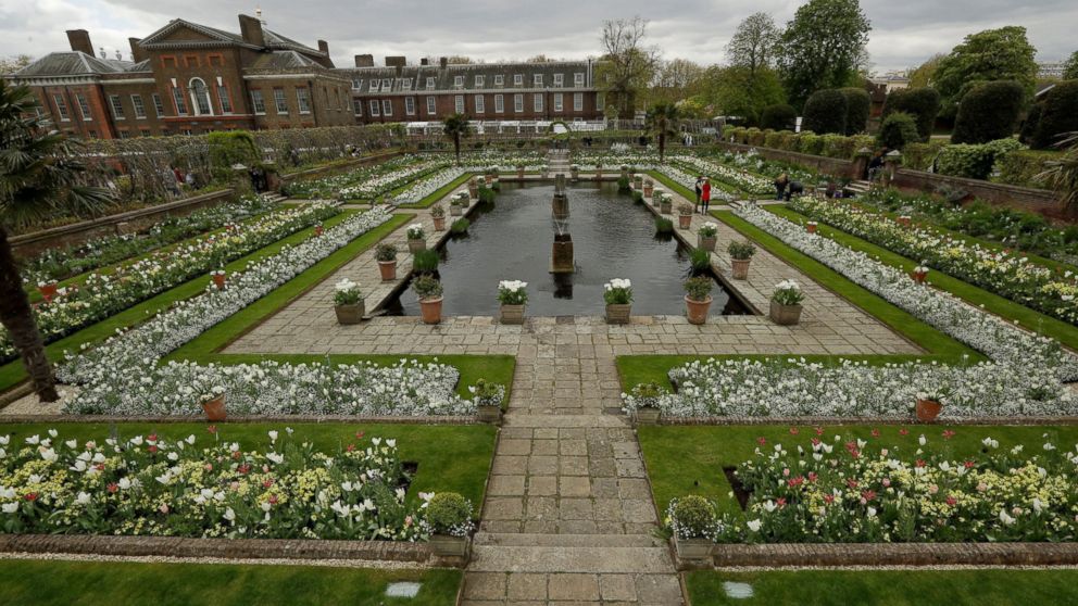 An overview shows The White Garden, a new memorial garden which marks 20 years since the death of Britain's Princess Diana, at Kensington Palace in London, April 13, 2017. Kensington Palace was the home of Princess Diana for 15 years and is now a residence for her two sons Prince Harry and Prince William, with his wife Kate and their two children George and Charlotte.
