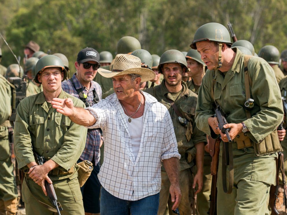 PHOTO: Mel Gibson, center, and actor Vince Vaughn on the set of the film, "Hacksaw Ridge."