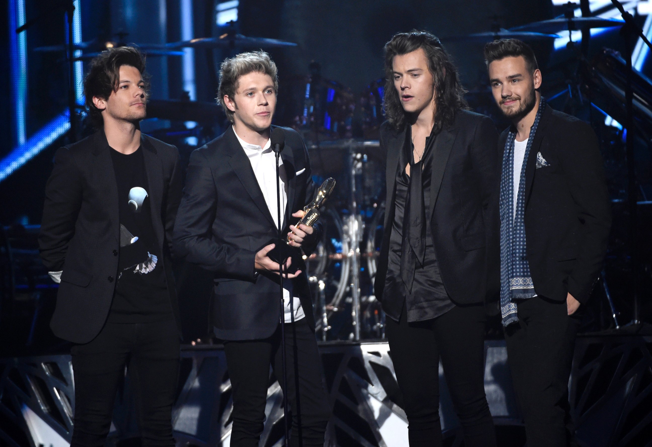 PHOTO: Louis Tomlinson, Niall Horan, Harry Styles, and Liam Payne of One Direction accept the award for top duo/group at the Billboard Music Awards at the MGM Grand Garden Arena, May 17, 2015, in Las Vegas.